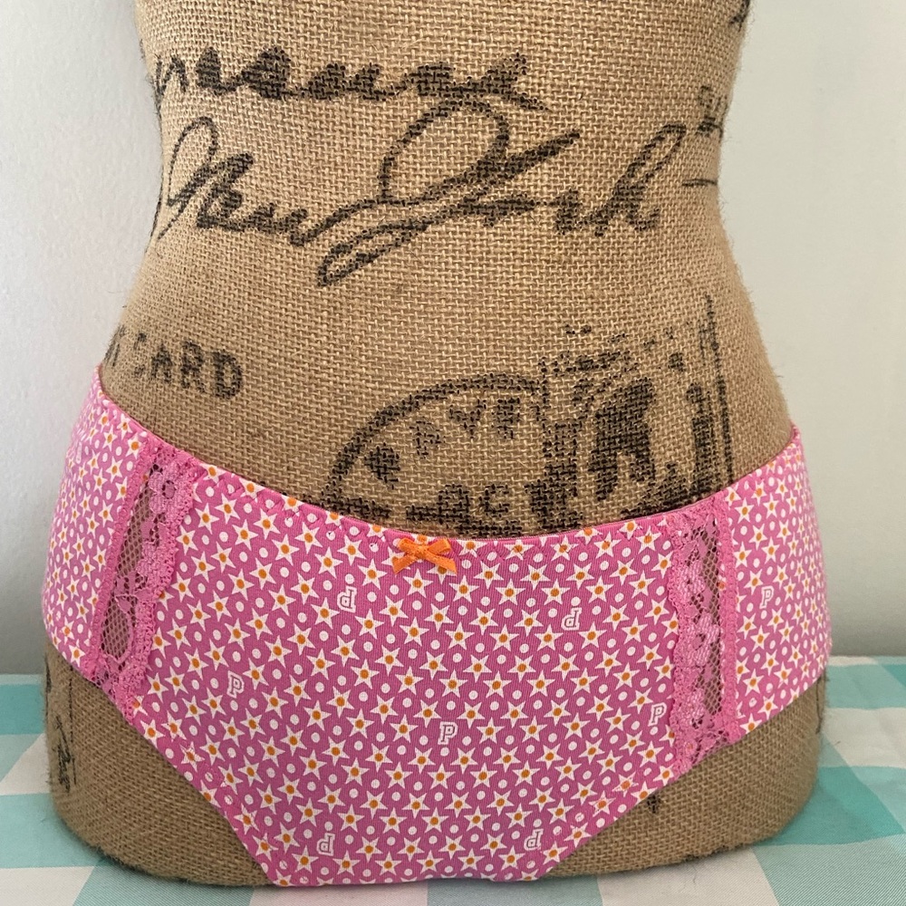 ⭐️NEW WITHOUT TAGS VTG y2k Victoria’s Secret Pink Extra Low Rise Hipster - M⭐️